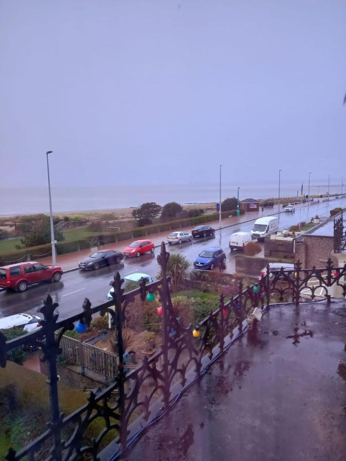 Hotel Savoy à Fleetwood Extérieur photo