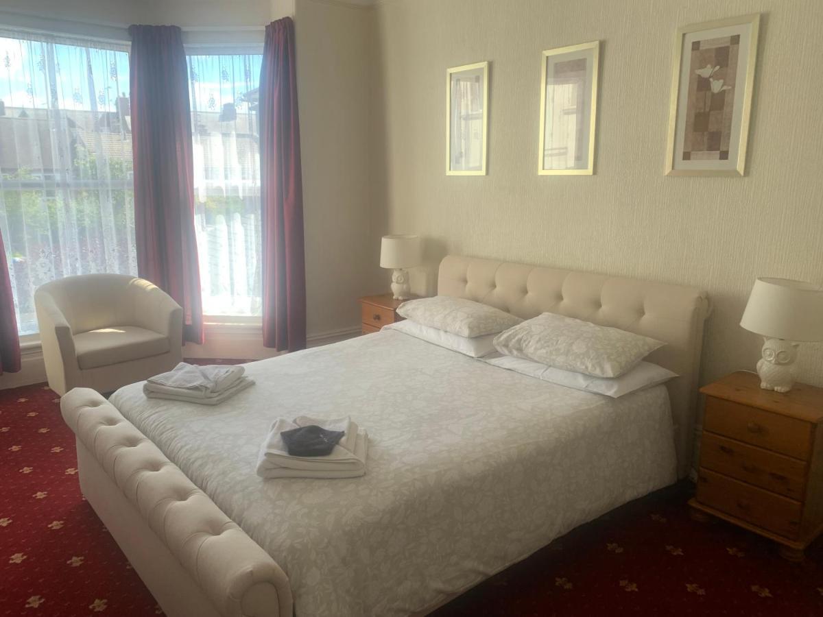 Hotel Savoy à Fleetwood Extérieur photo